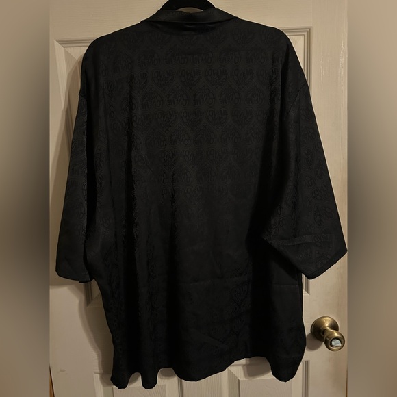 “Love me like a savage” lightweight button up black pajama top XL/XXL unisex - Picture 3 of 7